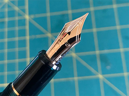A close-up of the 3776 nib